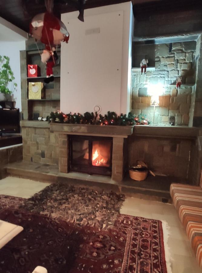 Johnny'S Loft Apartment Agrinio Ngoại thất bức ảnh